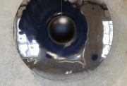 Vladimir Skoda Deux Points, 1995-2018 Mirror polished stainless steel, black painted steel ball Ø95 x 8 cm Ø15 cm