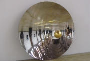 Galileo-Galiei, 2004, acier, inox poli miroir, 190x210cm, acier doré 18cm