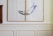 Delphine Gigoux-Martin, Blaireau, 2020, fusain sur papier de Chine, Manifesta, Lyon, Janvier 2022, 122 x 142 cm, ©Guillaume Grasset
